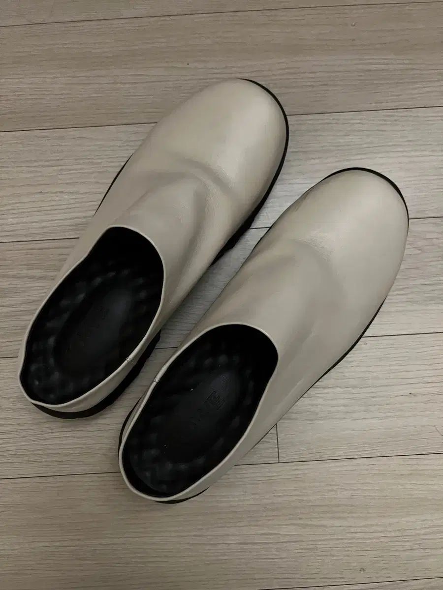 専用出品 メルカリの専用出品とは？ やり方や「横取り」されてしまう理由とは