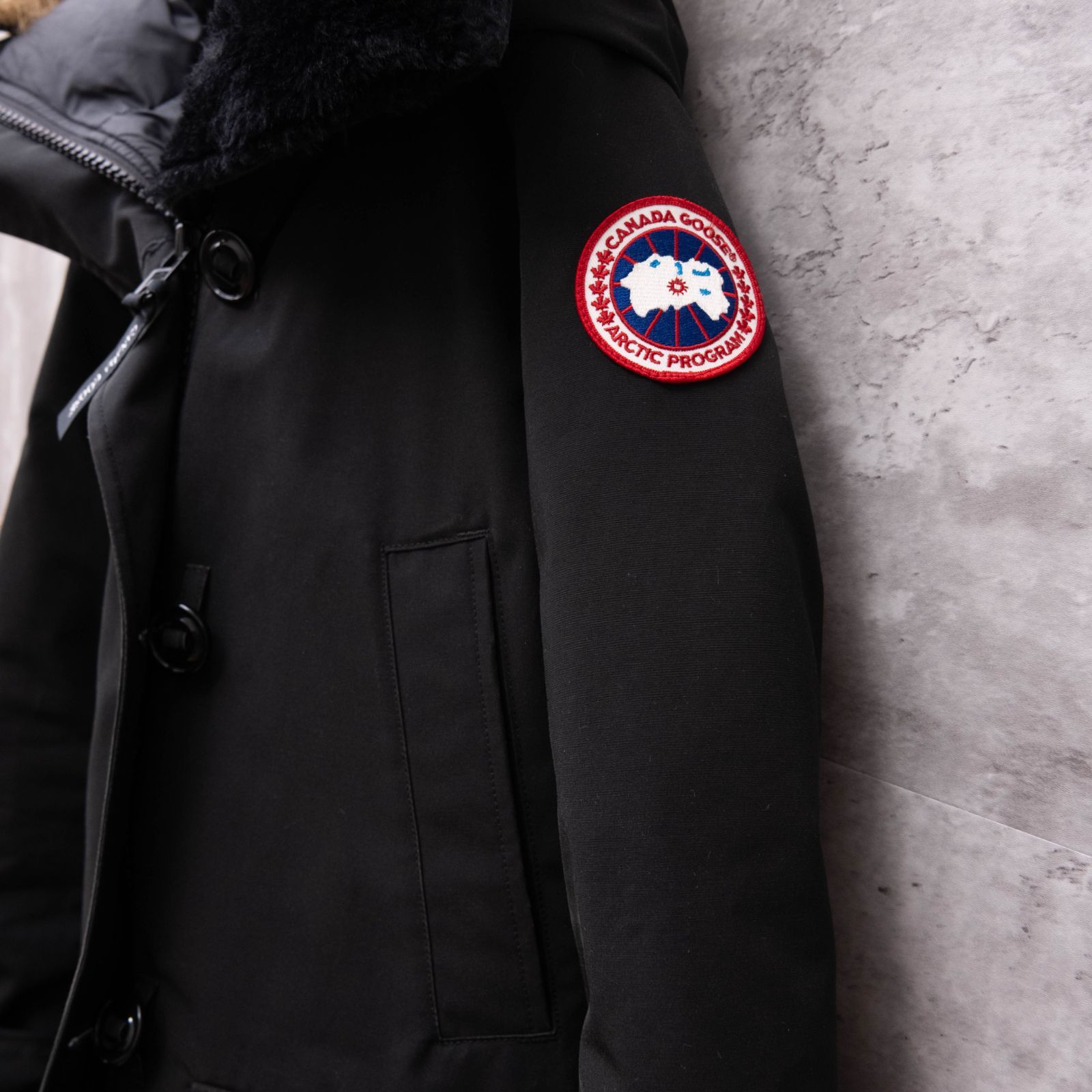 カナダグース ダウンコート ブロンテ S リアルファー ブラック - メルカリ