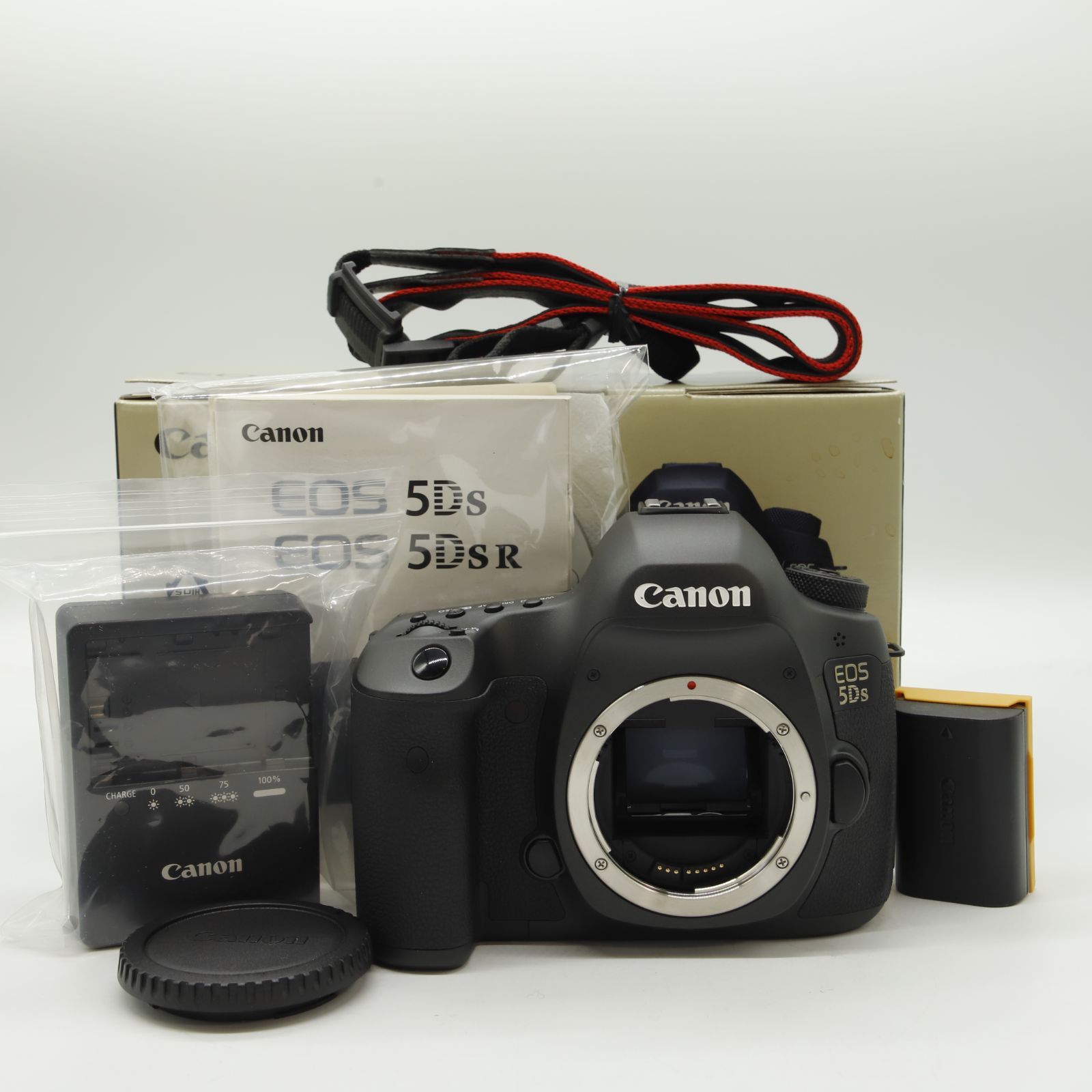 シャッター回数1757回】□ほぼ新品□ Canon デジタル一眼レフカメラ