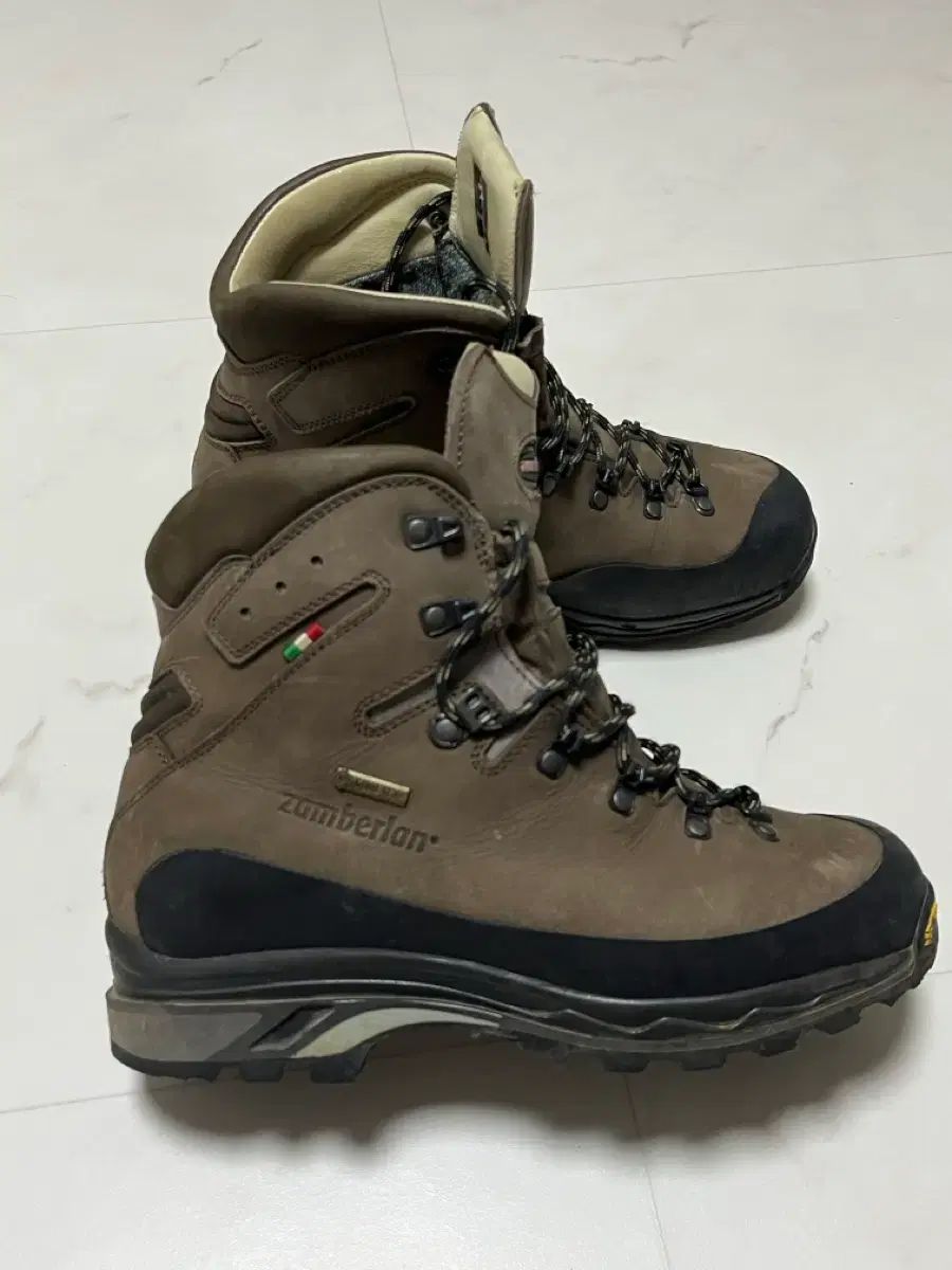  zamberlan ザン ン ガイド GTX ブラウン 登山靴 eu 41 260 65 mm 応急処置セット グローブ 登山靴 トレッキングシューズ アウトドアシューズ