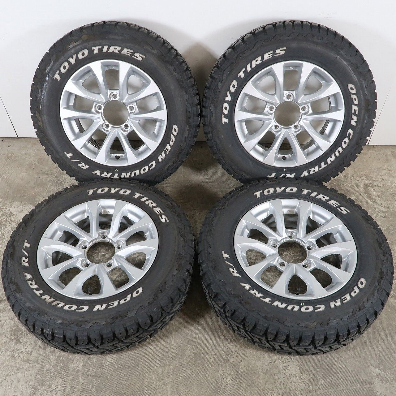 純正ジムニー（JB64W）16インチタイヤ・ホイールセット 1本単品新車 