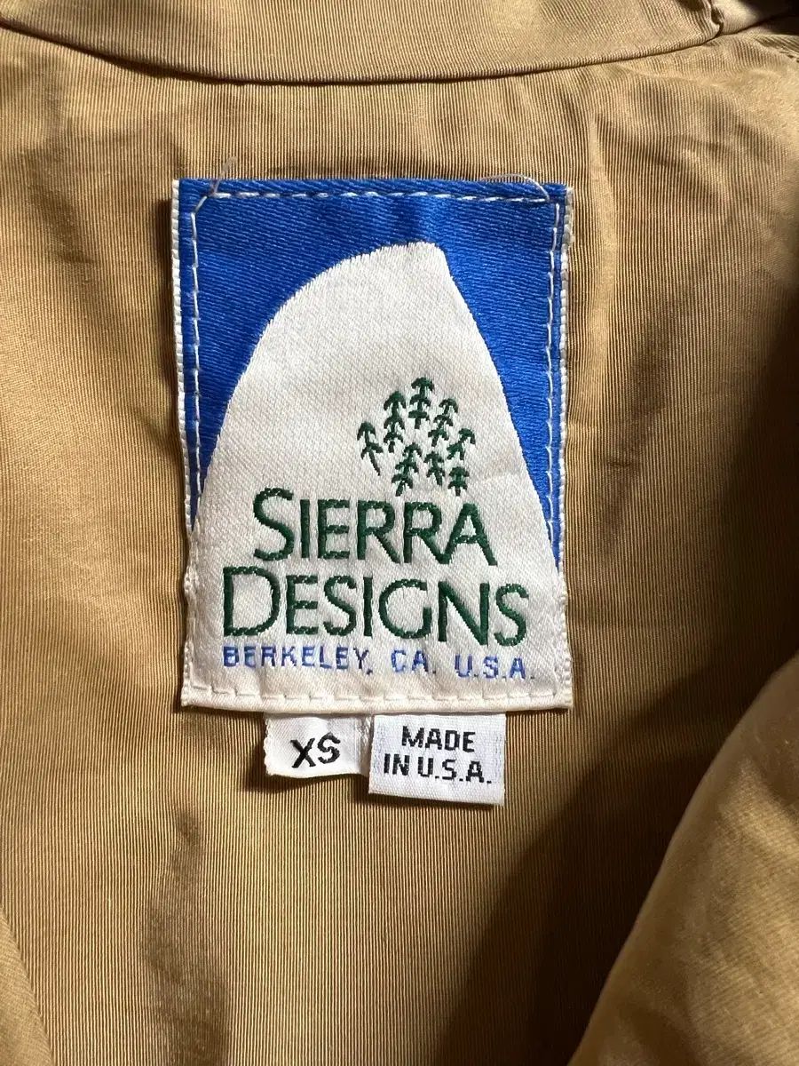 40 マウンテンパーカ