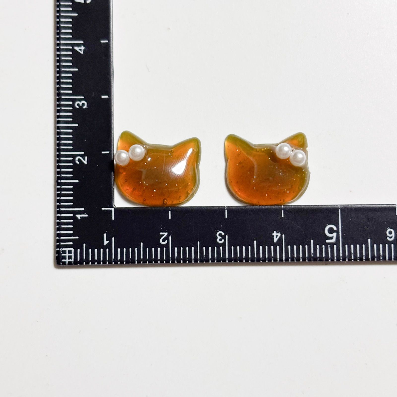 1043 ）カボション 猫 レジン ピアス イヤリング - メルカリ