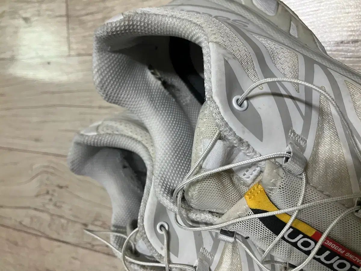 275 SALOMON XT 6 白