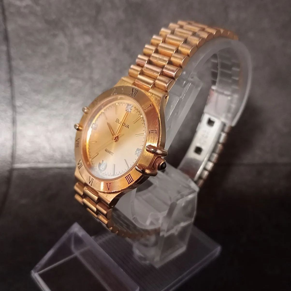 美品/4Pダイヤ】BULOVA ブローバ 腕時計 ゴールド デイト クォーツ 