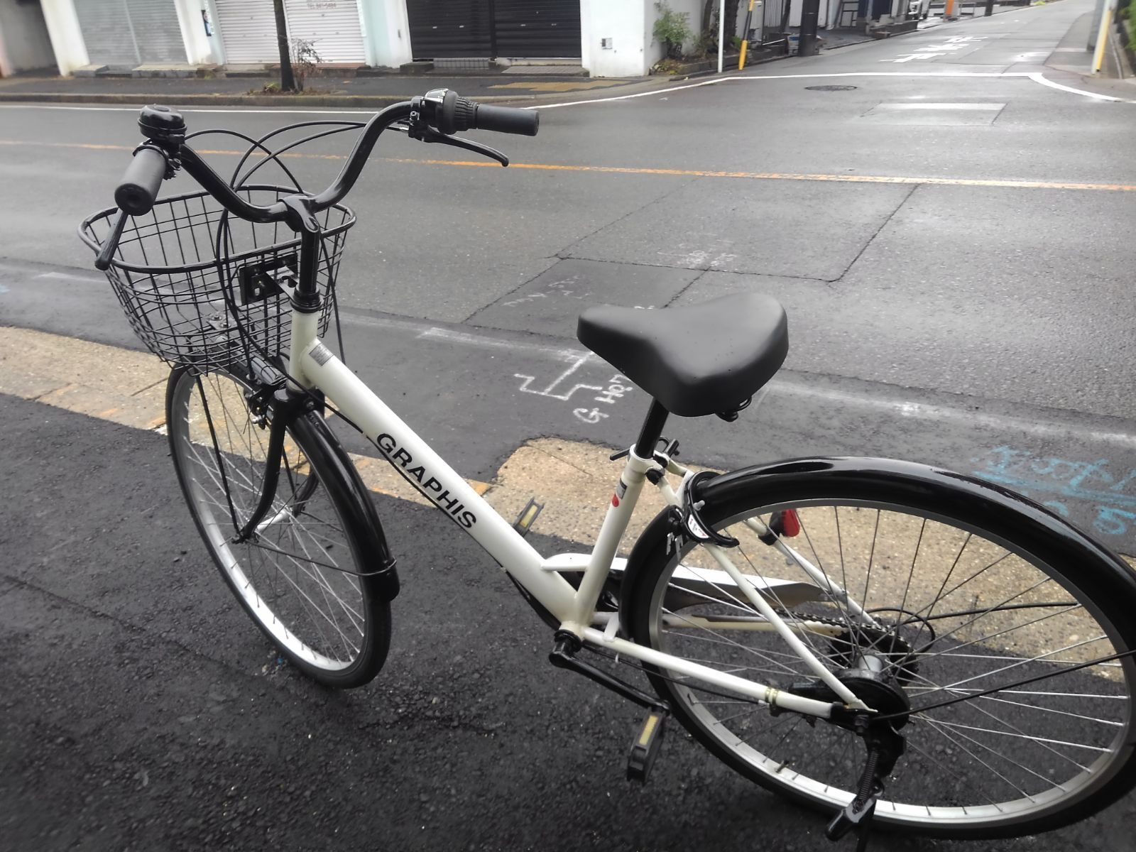 引き取り限定！(名古屋市昭和区)自転車3956 前後タイヤ新品！ 26 