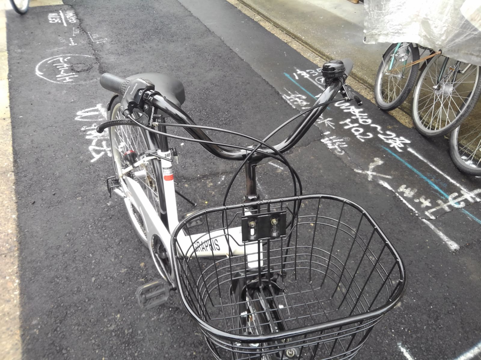 引き取り限定！(名古屋市昭和区)自転車3956 前後タイヤ新品！ 26 