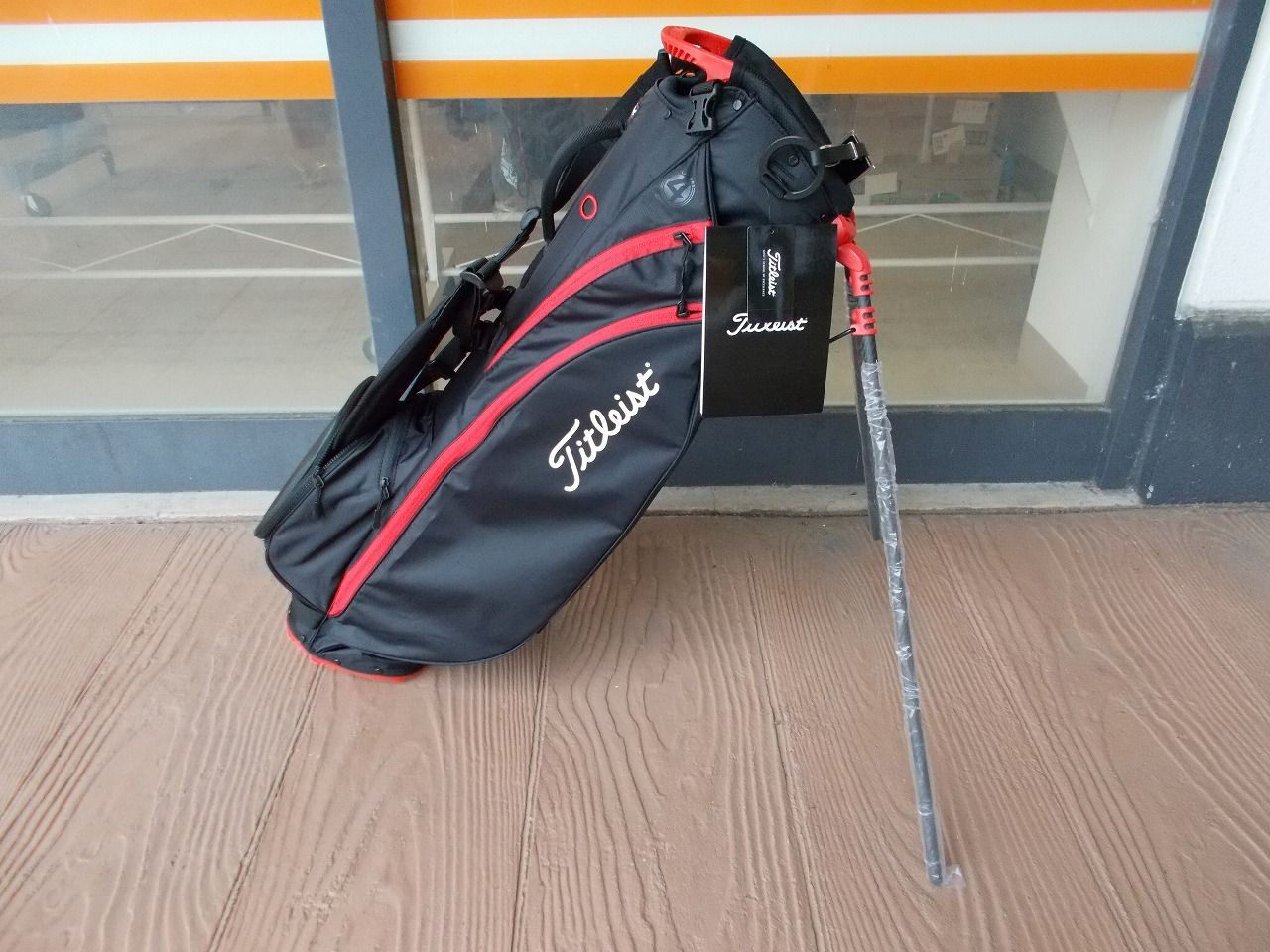 Titleist Players4 TB22SX5 スタンドバッグ 軽量 8型 約1.5kg ブラック×ブラック×レッド プレーヤーズ4 キャディバッグ ゴルフバッグ