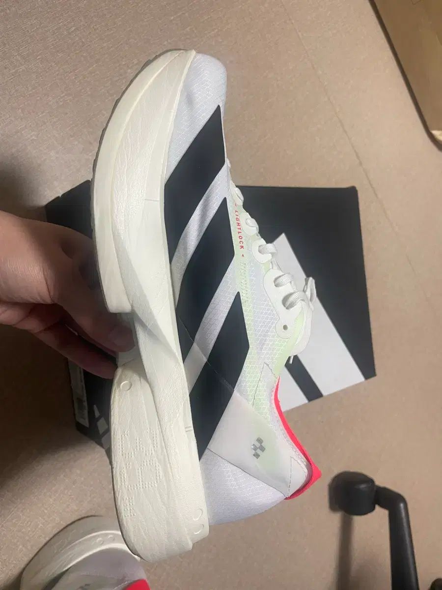  270 アディゼロ アディオス プロ4 登山靴 トレッキングシューズ アウトドアシューズ