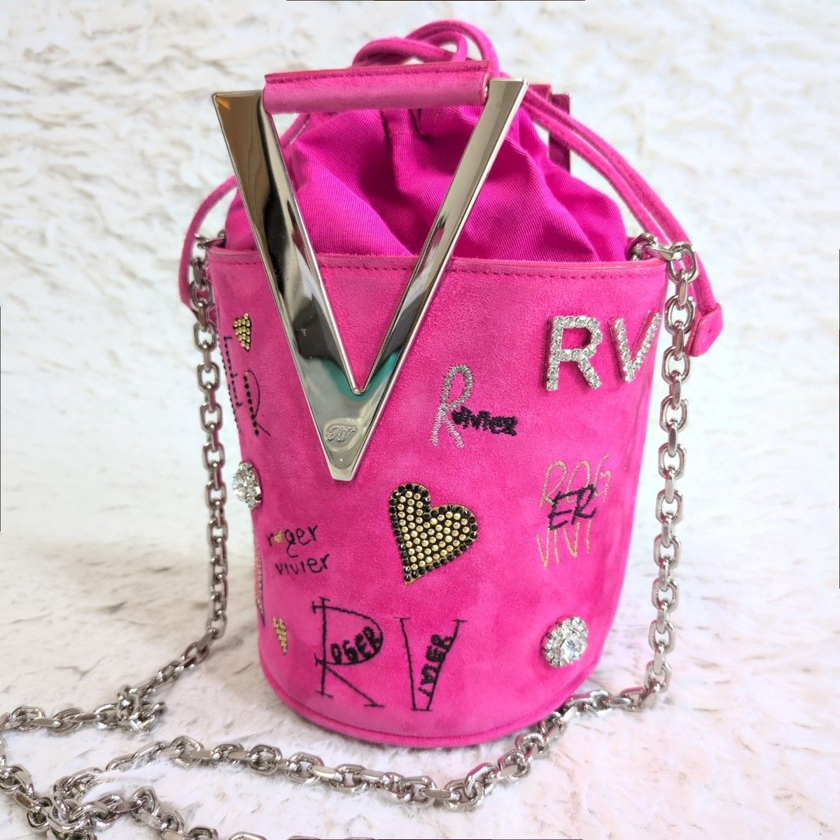 定価15.3万✨️ ロジェヴィヴィエ ROGER VIVIER アールヴィー 定価15.3万✨️ ロジェヴィヴィエ ROGER VIVIER アールヴィー