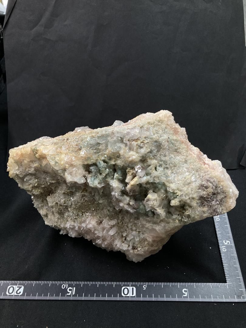  E32518 ヒマラヤ水晶 サマディピンク ヒマラヤ産 マニカラン産 水晶クラスター クォーツ 原石 天然石 鉱物 パワーストーン 卓上置物雑貨 置物 インテリア小物