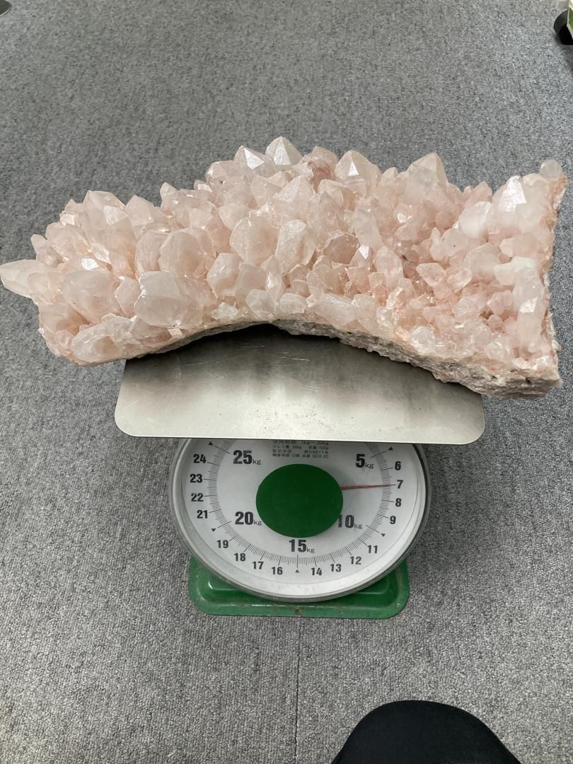 E32520 ヒマラヤ水晶 サマディピンク ヒマラヤ産 マニカラン産 水晶クラスター クォーツ 原石 天然石 鉱物 パワーストーン