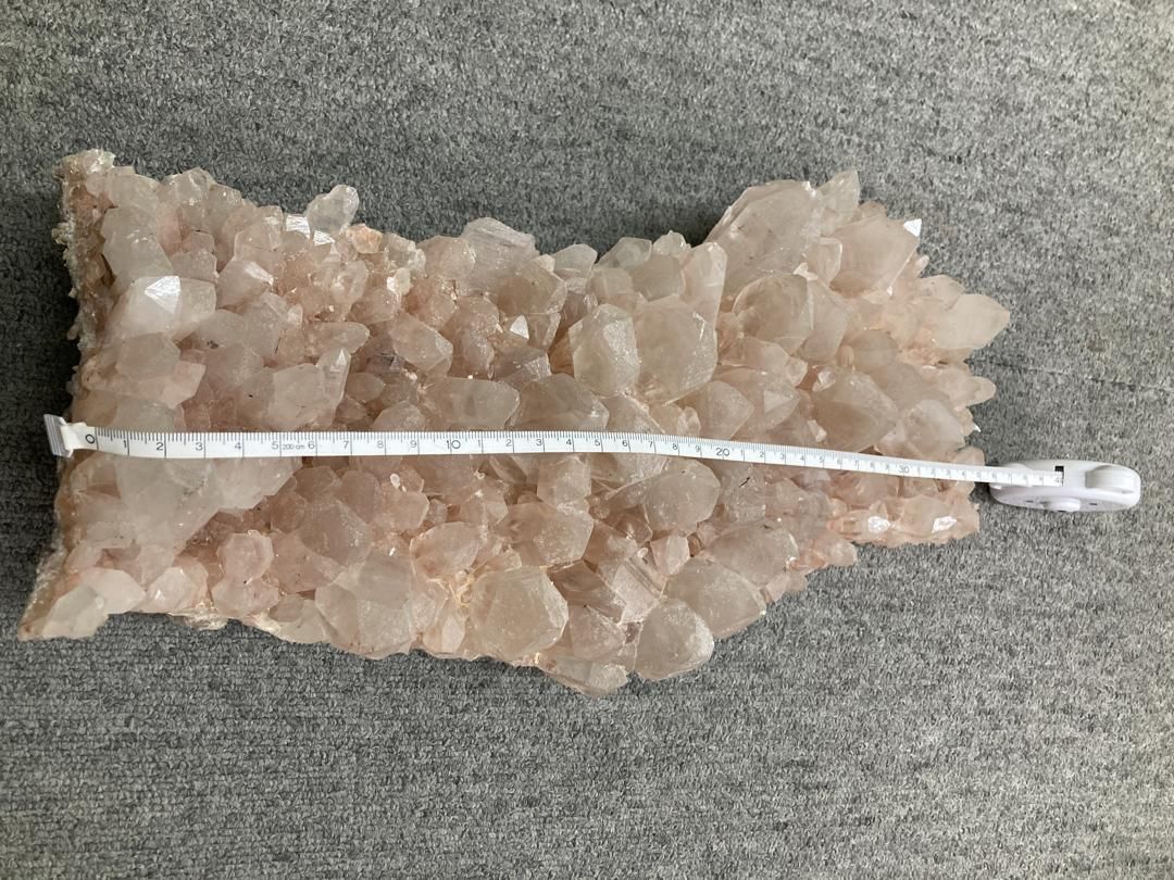  E32520 ヒマラヤ水晶 サマディピンク ヒマラヤ産 マニカラン産 水晶クラスター クォーツ 原石 天然石 鉱物 パワーストーン 卓上トレイ 置物 インテリア小物