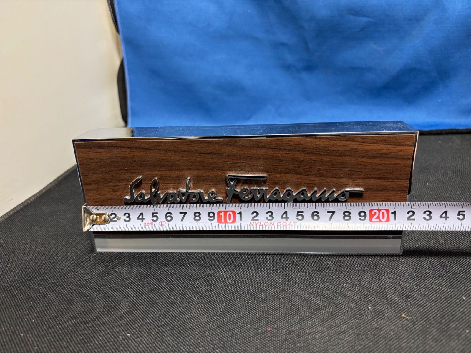 サルヴァトーレ・フェラガモ Salvatore Ferragamo 店舗ディスプレイ