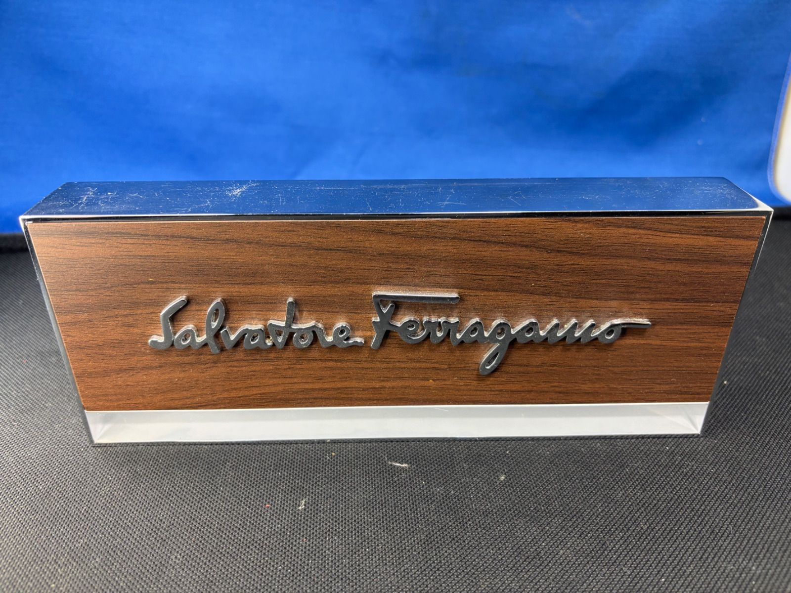 サルヴァトーレ・フェラガモ Salvatore Ferragamo 店舗ディスプレイ