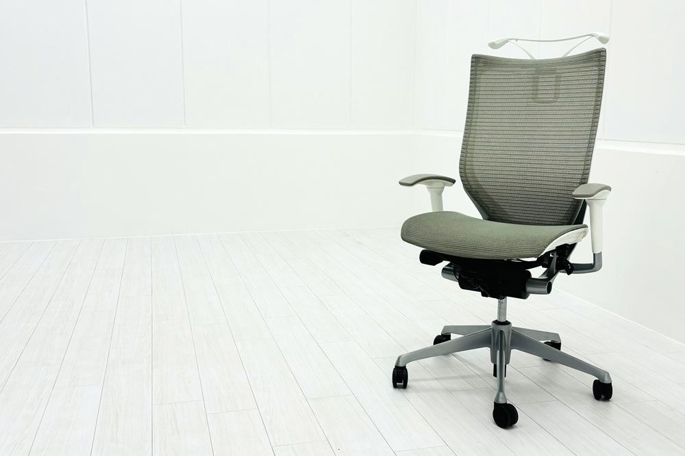 オカムラ バロンチェア 2019年製 Baron 可動肘 ハイバック メッシュ ハンガー付き オフィス家具 ライトグレー A000004069