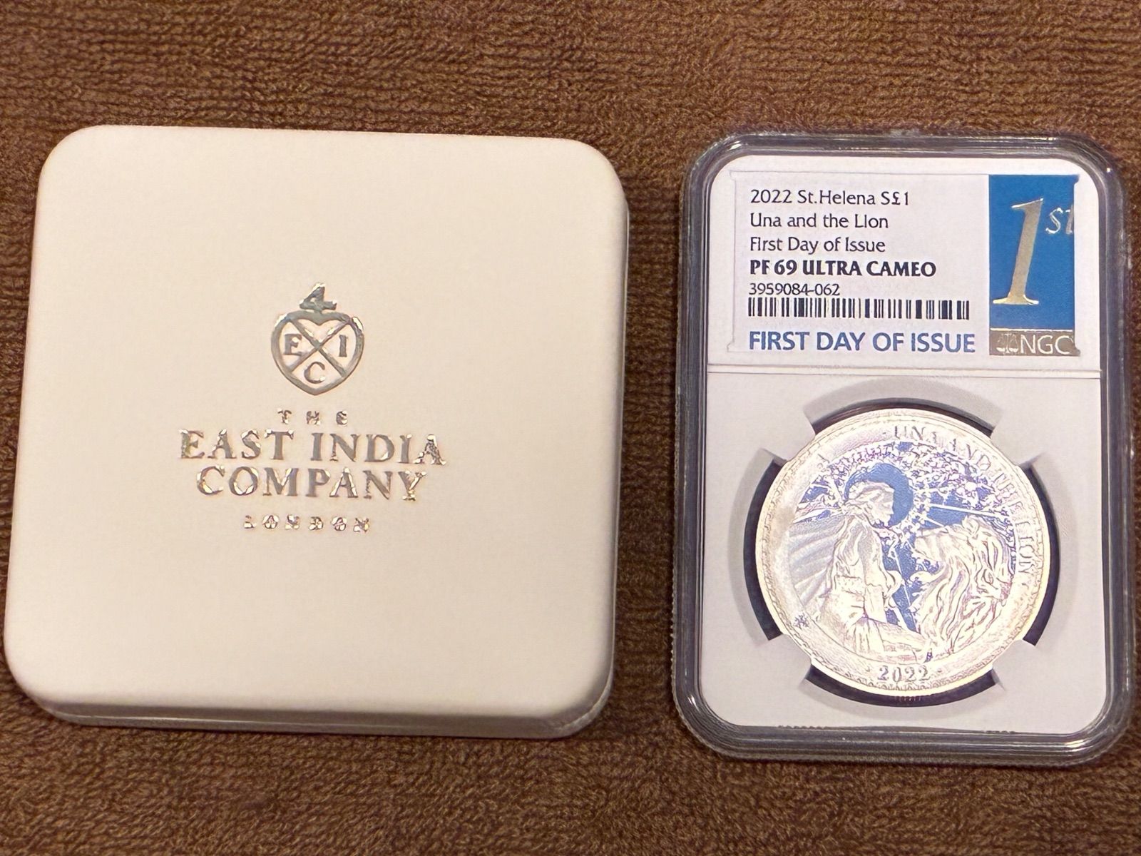 訳あり☆2022年セントヘレナ ウナとライオン PF69 ULTRA CAMEO 発行