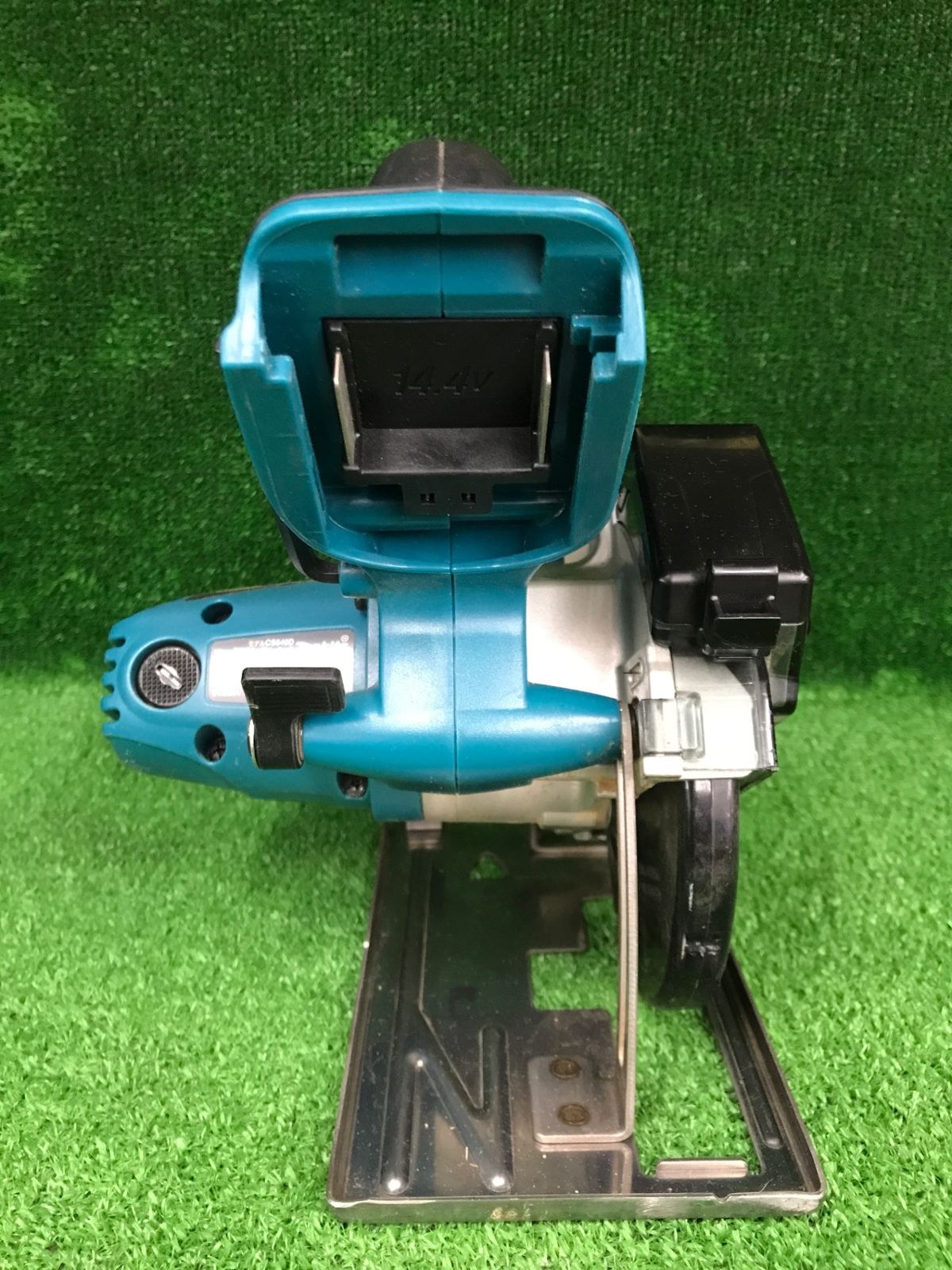 品 0906 makita マキタ 125㎜ 14 4 v充電式チップソーカッタ 本体のみ CS 540 DZ