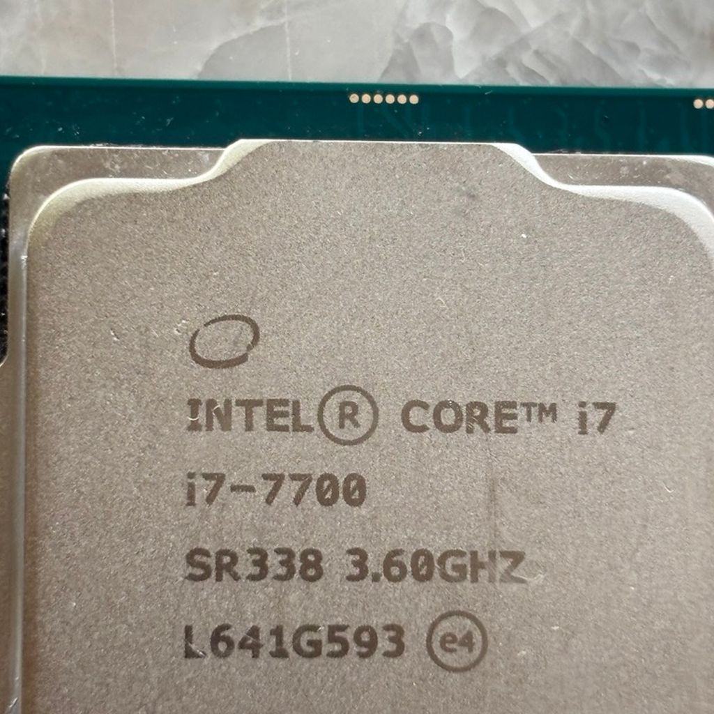 core i7 7700 10個まとめ売り動作確認済み Core i7-7700】動作確認済品 - メルカリ