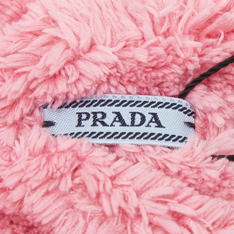 プラダ 三角ロゴプレート シュシュ ヘアアクセサリー ピンク ファー