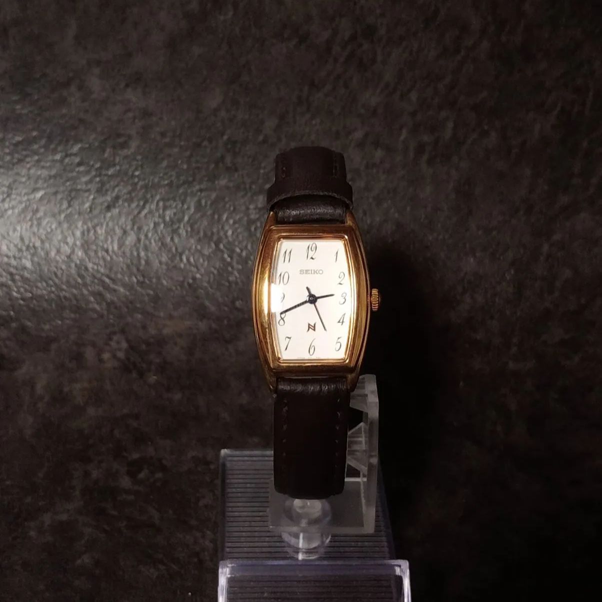 希少【美品/稼働】SEIKO セイコー 1F21-5010 タンク型 ゴールド ローマ 