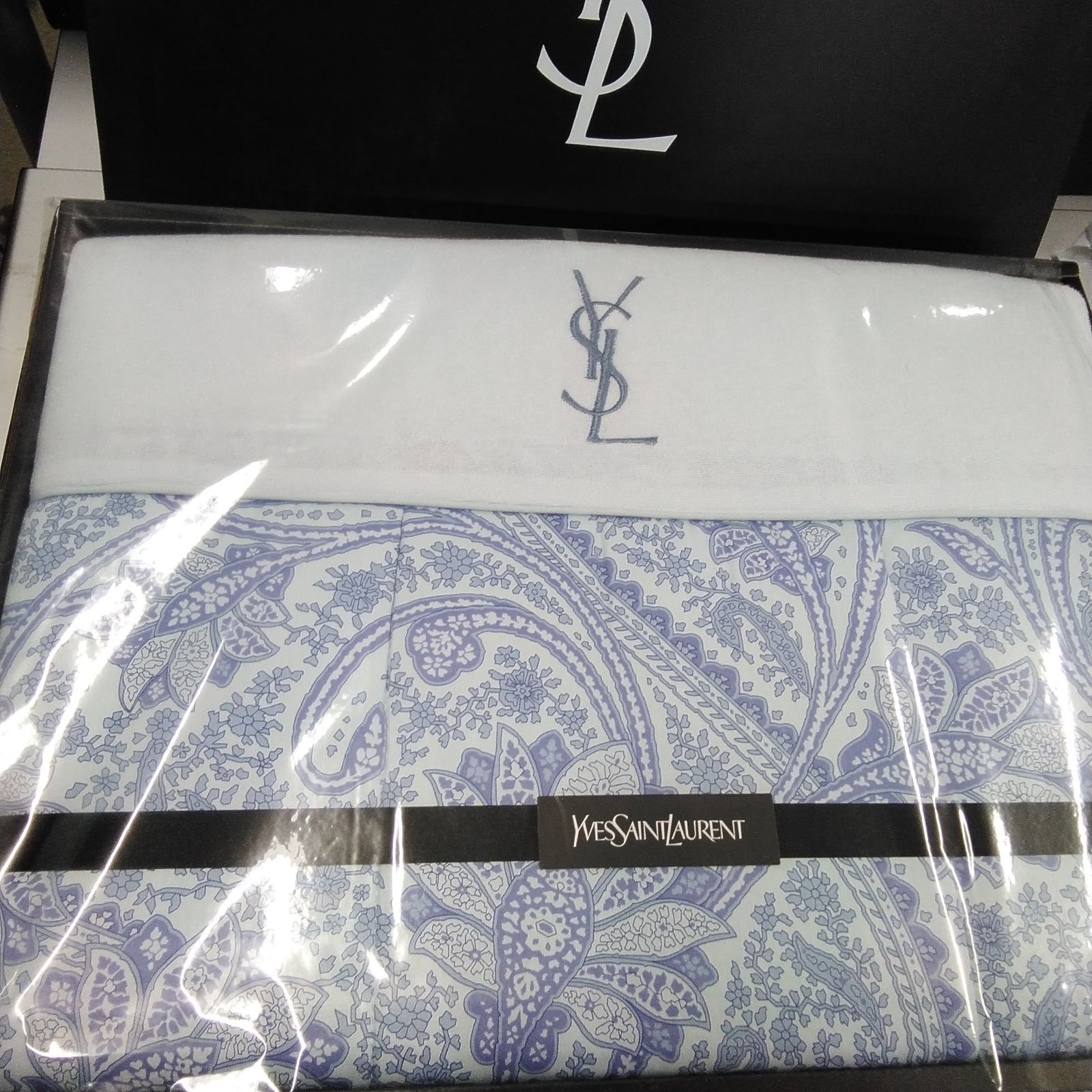 イヴ・サンローラン YSL 合繊肌掛けふとん 肌掛け布団 ペイズリー柄