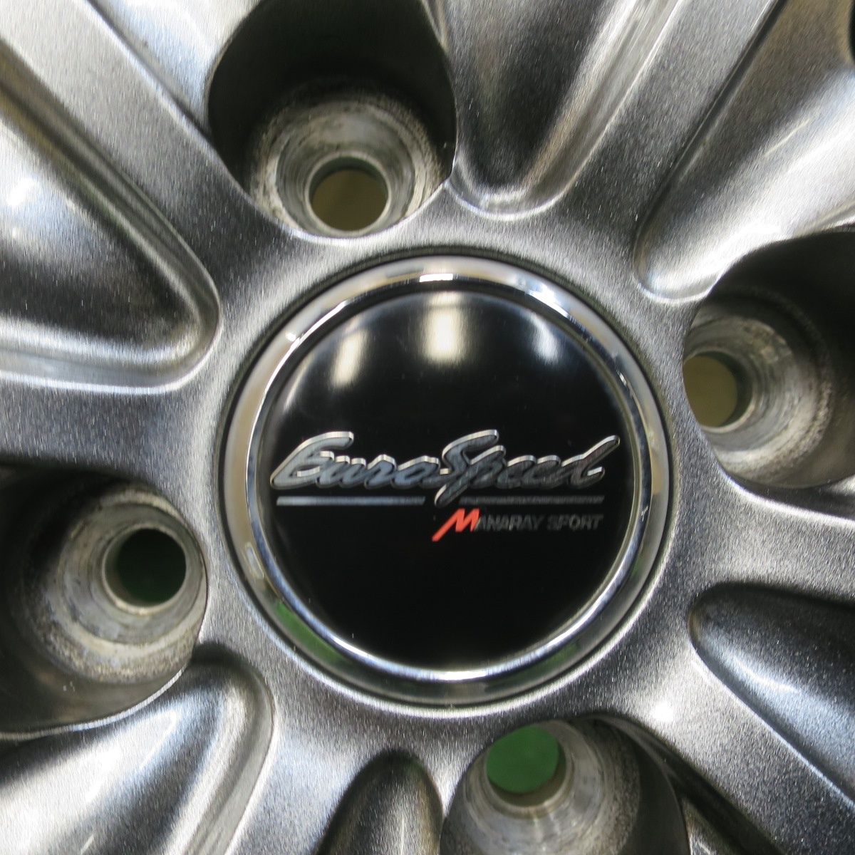 バリ溝！23年！キレイ！9.5分☆スタッドレス 195/65R16 グッドイヤー 