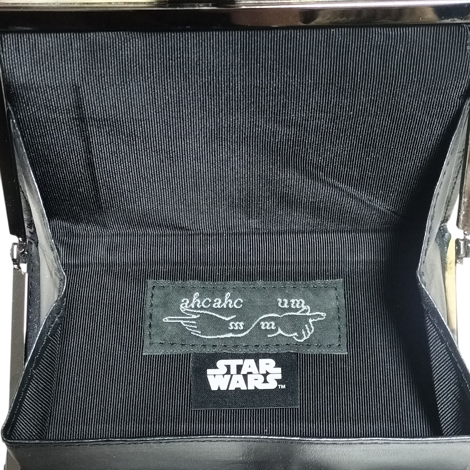 希少】あちゃちゅむ ×スターウォーズ ダースベイダー 二つ折り財布