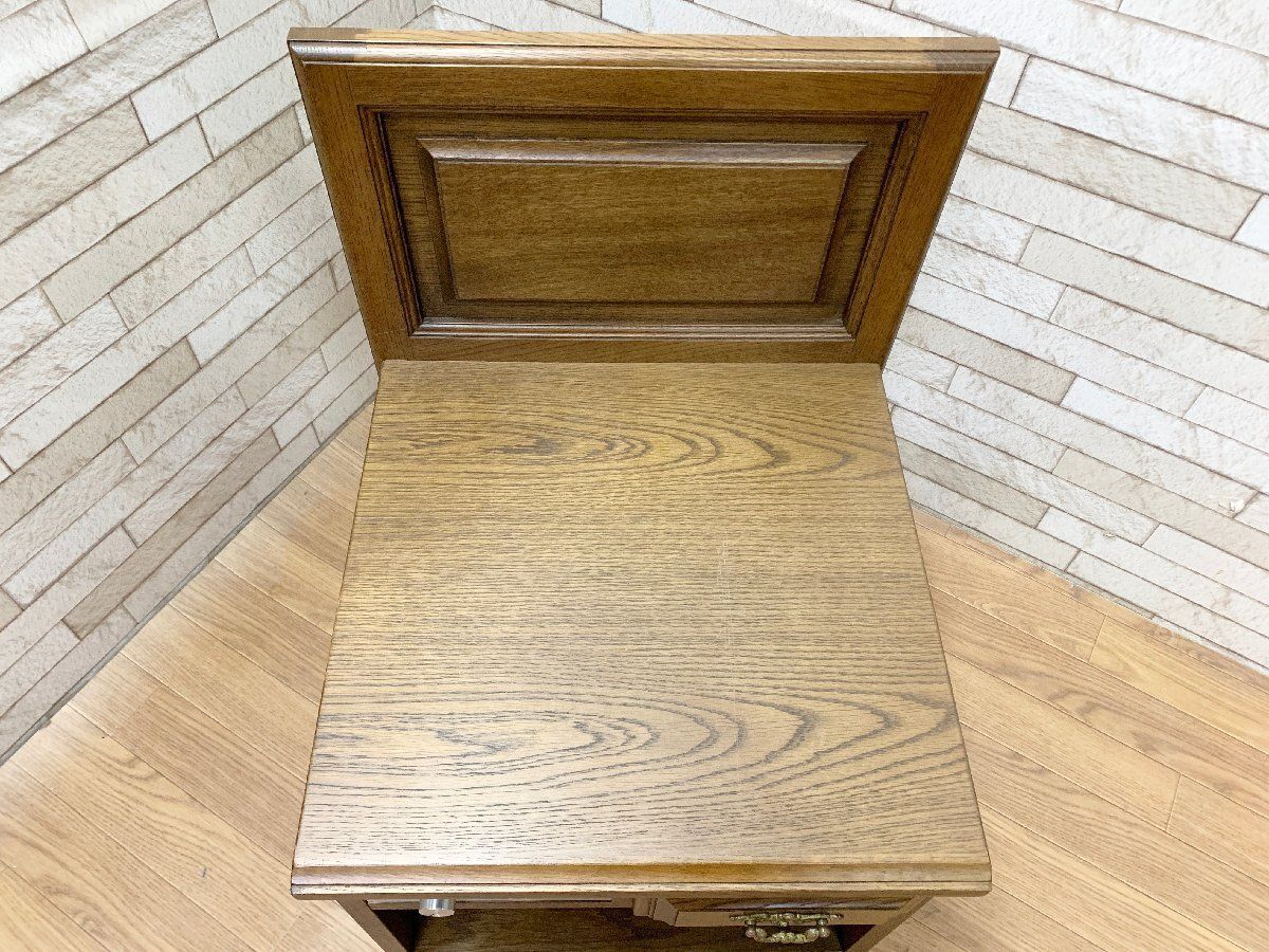 ◇カリモク Karimoku ナイトテーブル サイドテーブル コンセント・照明