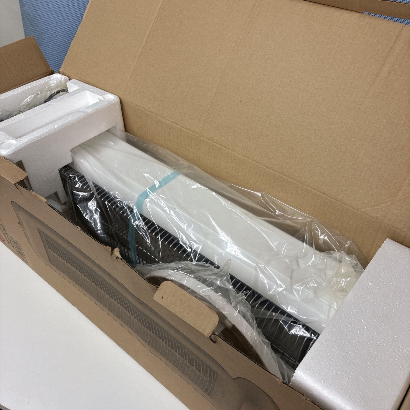 S141 ⭐ 2019年製の未使用品 アイリスオーヤマ 電気ストーブ 2段階切替 