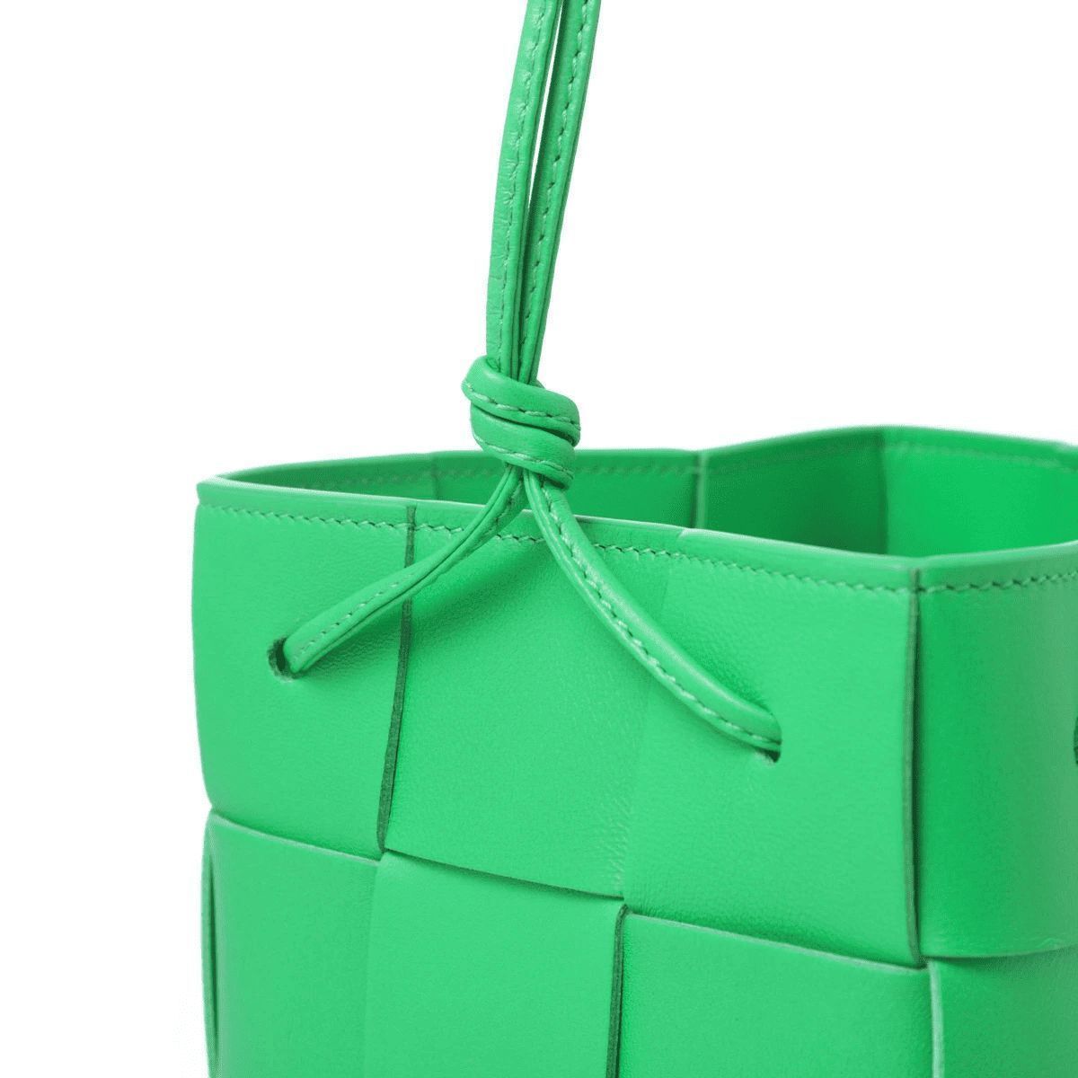 BOTTEGAVENETA ボッテガヴェネタ スモールカセット ショルダーバッグ
