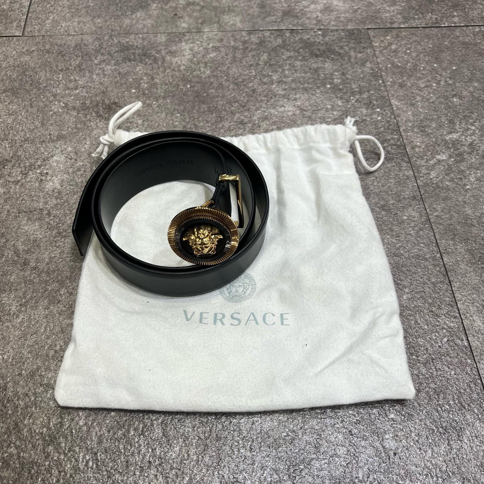 VERSACE Black Leather Belt With Gold Medusa Biggie メデューサ