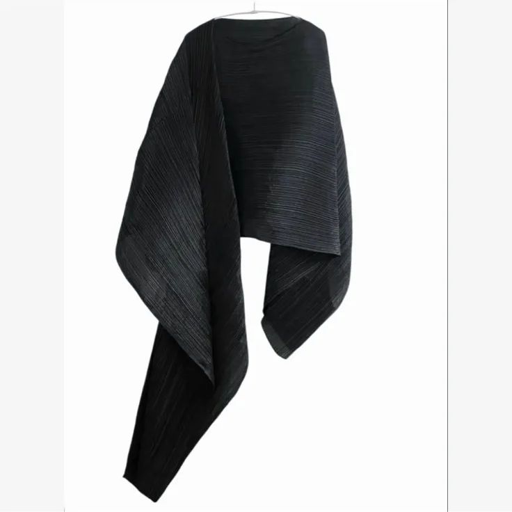 ISSEY MIYAKE イッセイミヤケ PLEATS PLEASE プリーツプリーズ 変形