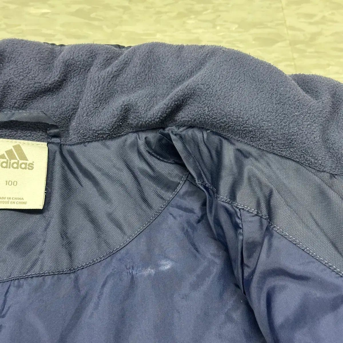 adidas(アディダス) レアルマドリードトラックジャケット ネイビー アディダス レアルマドリード ダウン アウター ネイビー 100