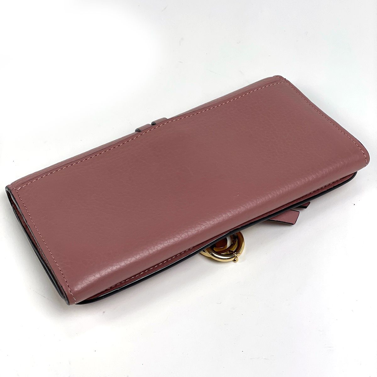クロエ Chloe アルファベット フラップ ロングウォレット チャーム C 