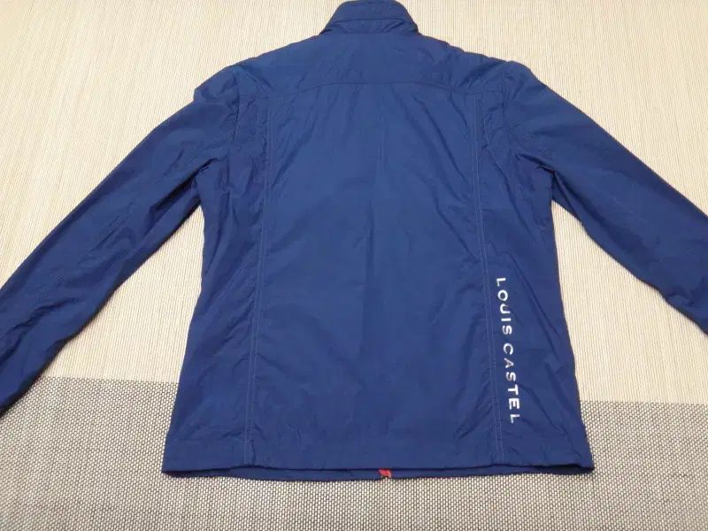 U LOUIS CASTEL(ルイカステル) 薄手 ウインドブレーカー 100 レディース 55 size LOUIS CASTEL（ルイカステル) ゴルフ 軽量