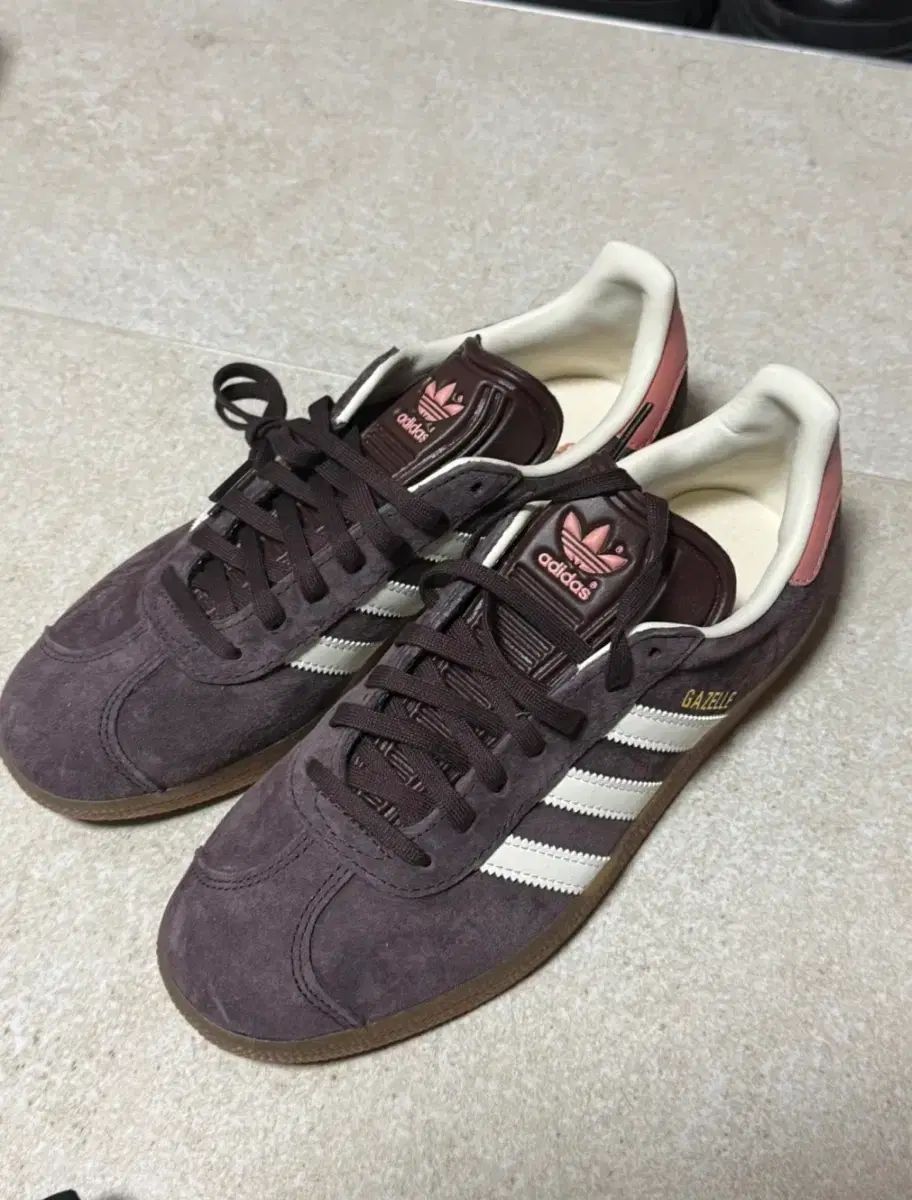 アディダス ガゼル スウェード ブラu003c0xE3u003eu003c0x82u003eu003c0xB0u003eu003c0xE3u003eu003c0x83u003eu003c0xABu003e ブラウン 240