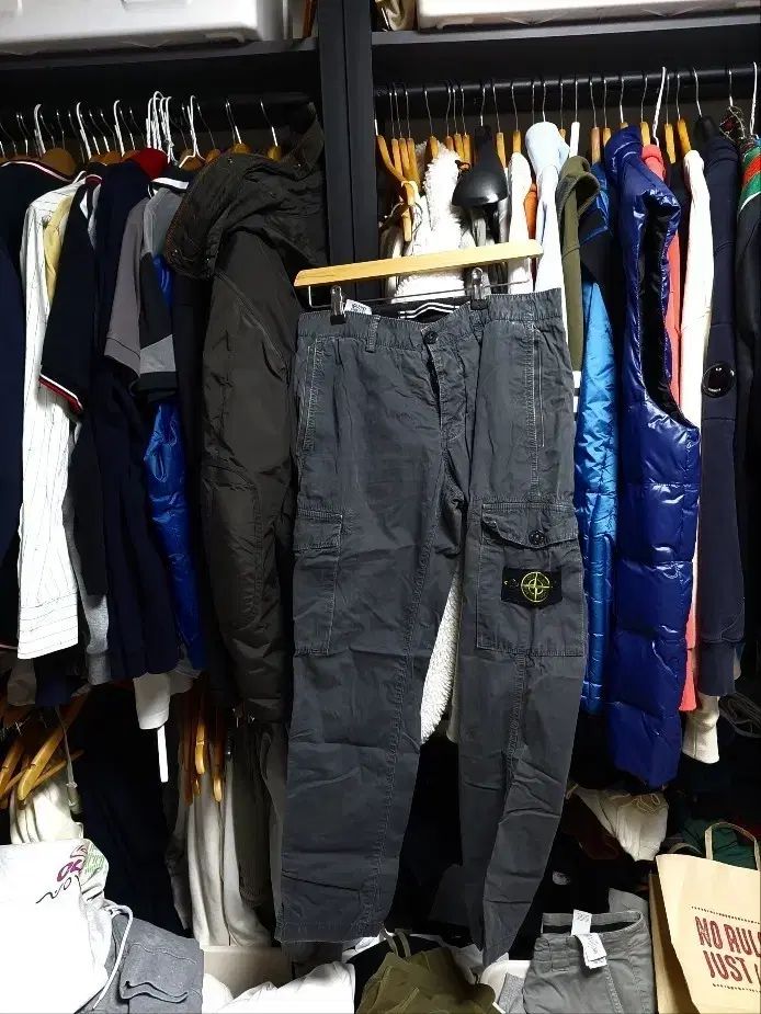 ストーンアイランド ハンガー 10個セット STONE ISLAND ストーンアイランド ISLAND(ストーンアイランド) カーゴ