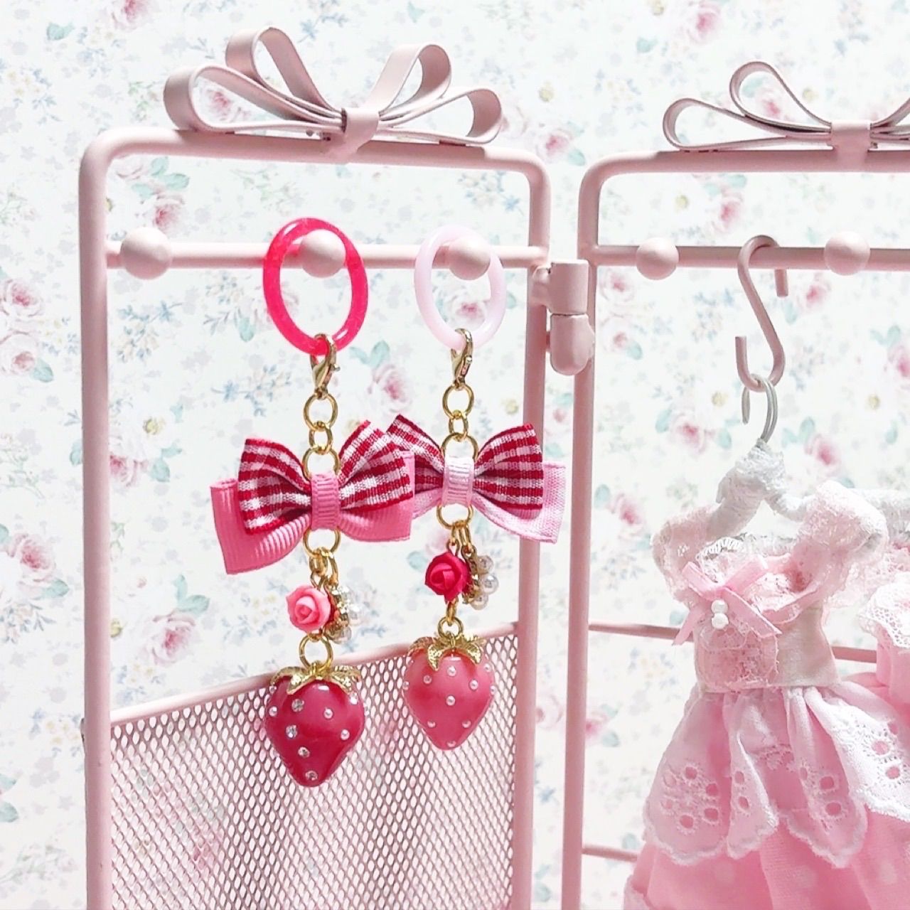 めじるしチャーム アクセサリー いちご 苺 リボン ギンガムチェック 赤