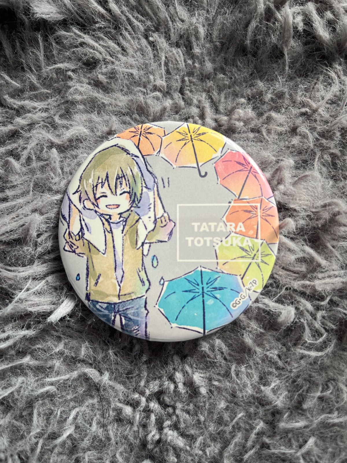 K SEVEN STORIES 缶バッジ グラフアート 梅雨 十束多々良 - メルカリ