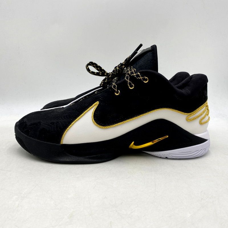 中古美品】NIKE ナイキ HV8453-100 LEBRON レブロン 22 スニーカー 靴