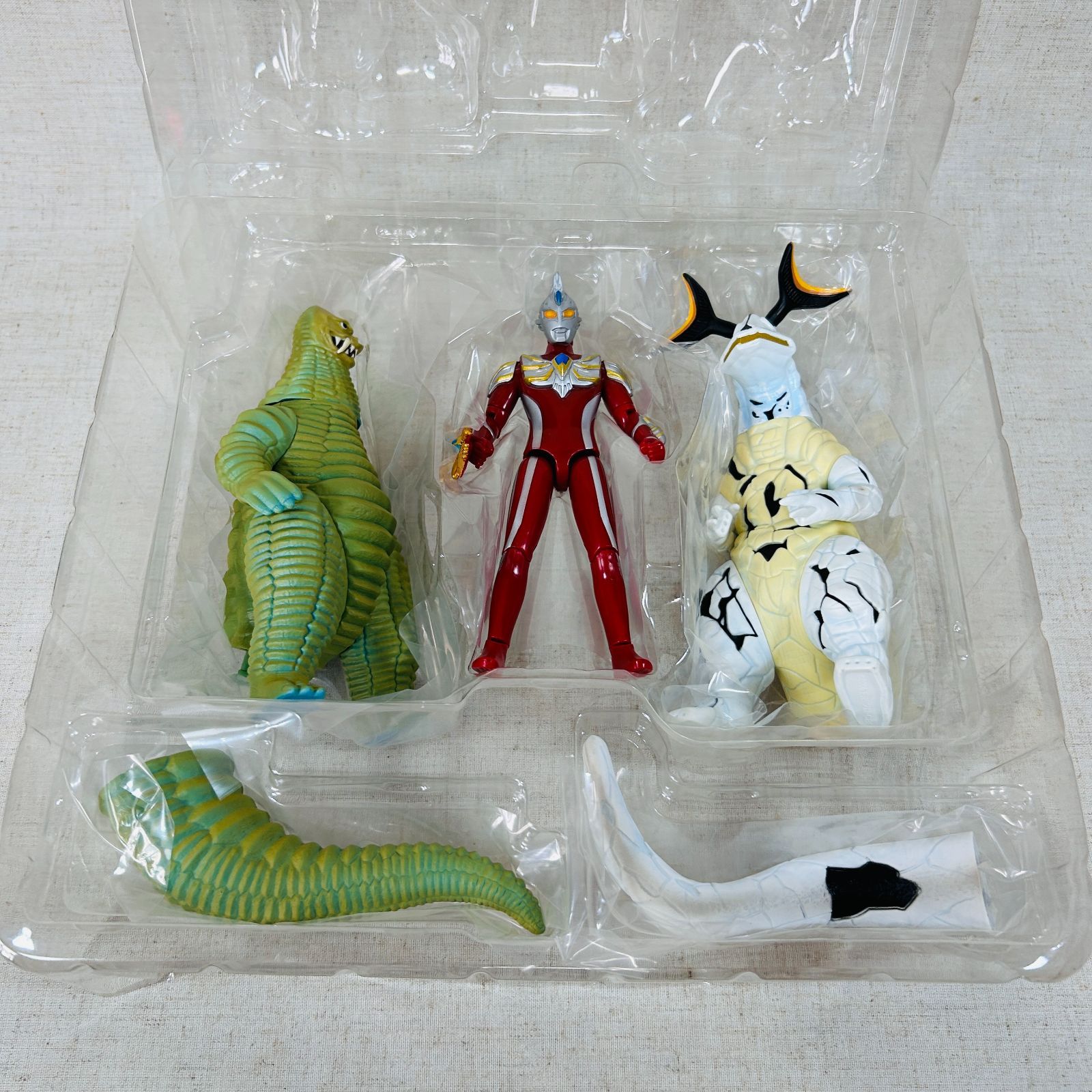 現状品】ウルトラマンマックス アクション怪獣シリーズ対決セット