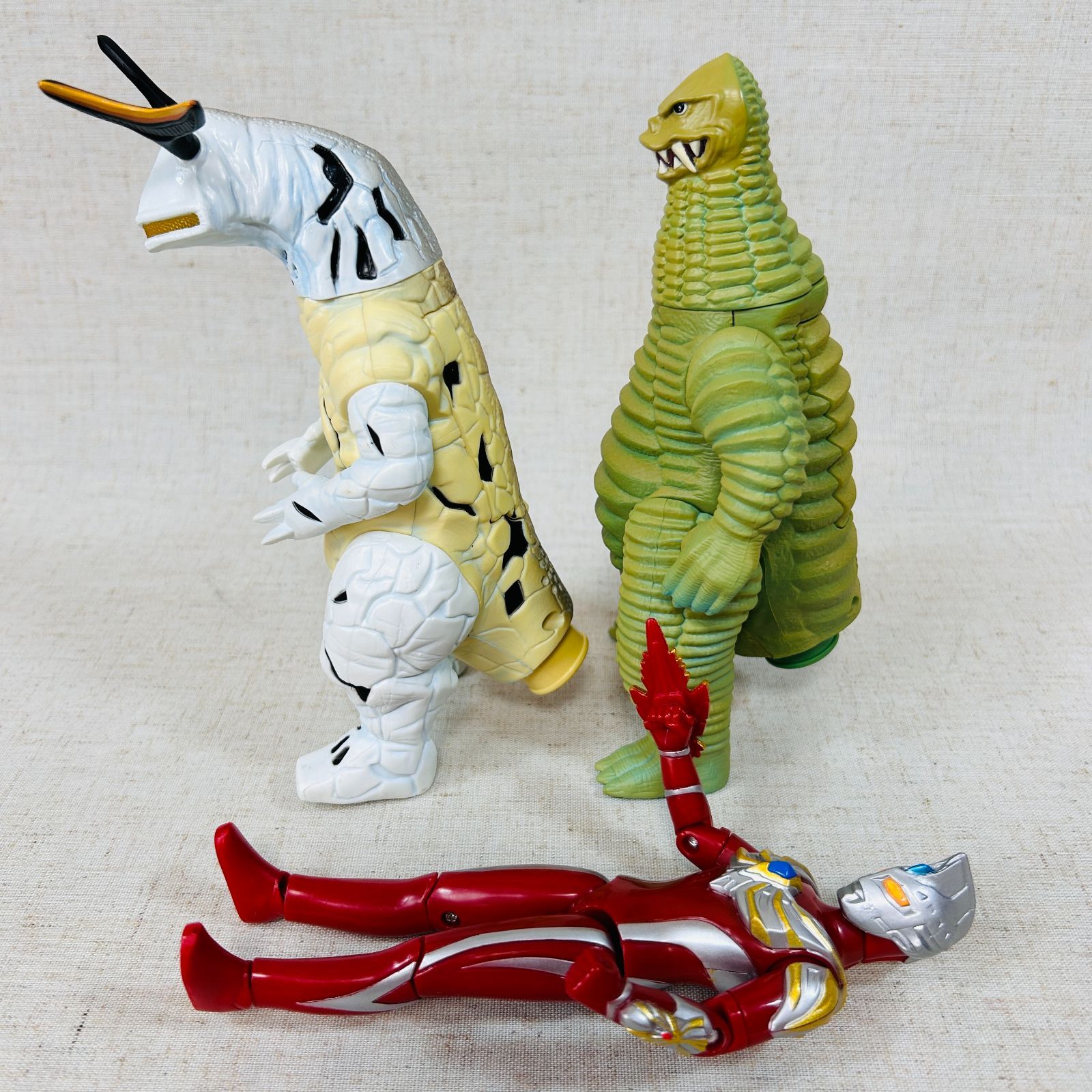 現状品】ウルトラマンマックス アクション怪獣シリーズ対決セット