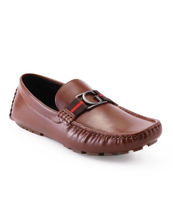 ゲス メンズ シューズ サンダル GUESS Mens Askers Pod Driver with G Ornament Slip On Slippers Cognac