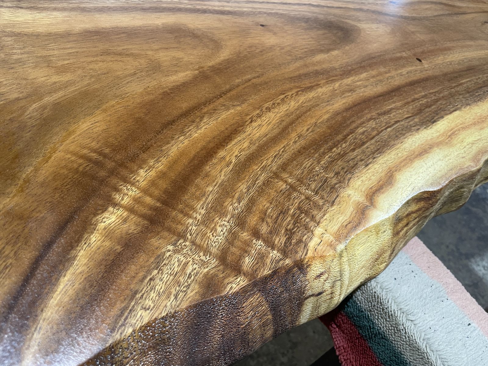 モンキーポッド9395 一枚板無垢 乾燥材 1330x480-520x54mm モンキーポッド9395 一枚板無垢 乾燥材 1330x480-520x54mm