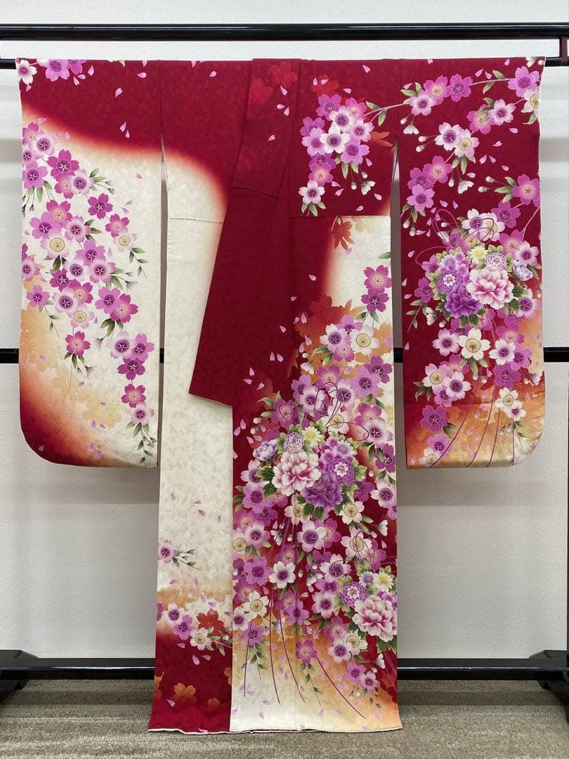 振袖 金彩 銀通し 紋意匠 桜 身丈160cm 撥水加工済 MO3415 - メルカリ