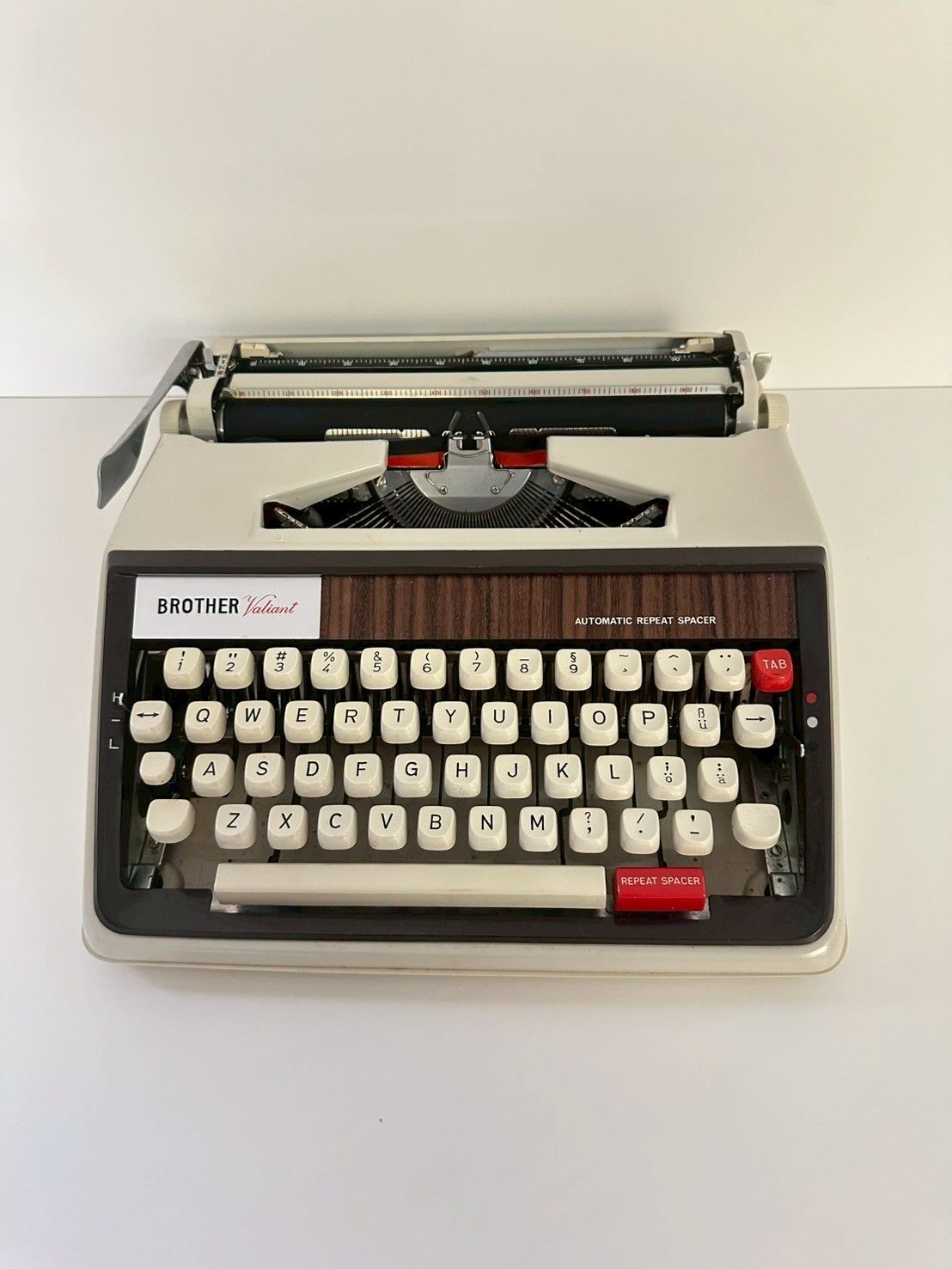 【中古】ブラザー タイプライター  Brother BROTHER Valiant 昭和 レトロ 箱なし アンテーク ホビー No.16