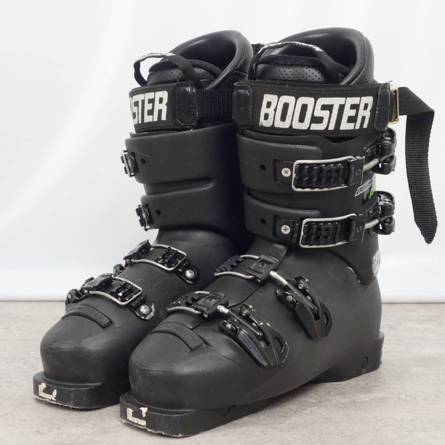 ATOMIC アトミックスキー ブーツ LIVE FIT70⁄26-26.5cm