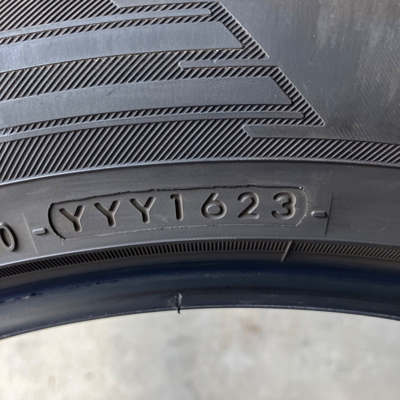 大幅値下げ!! [送料込み]235/55R19 105V 2023年製 YOKOHAMA BlueEarth