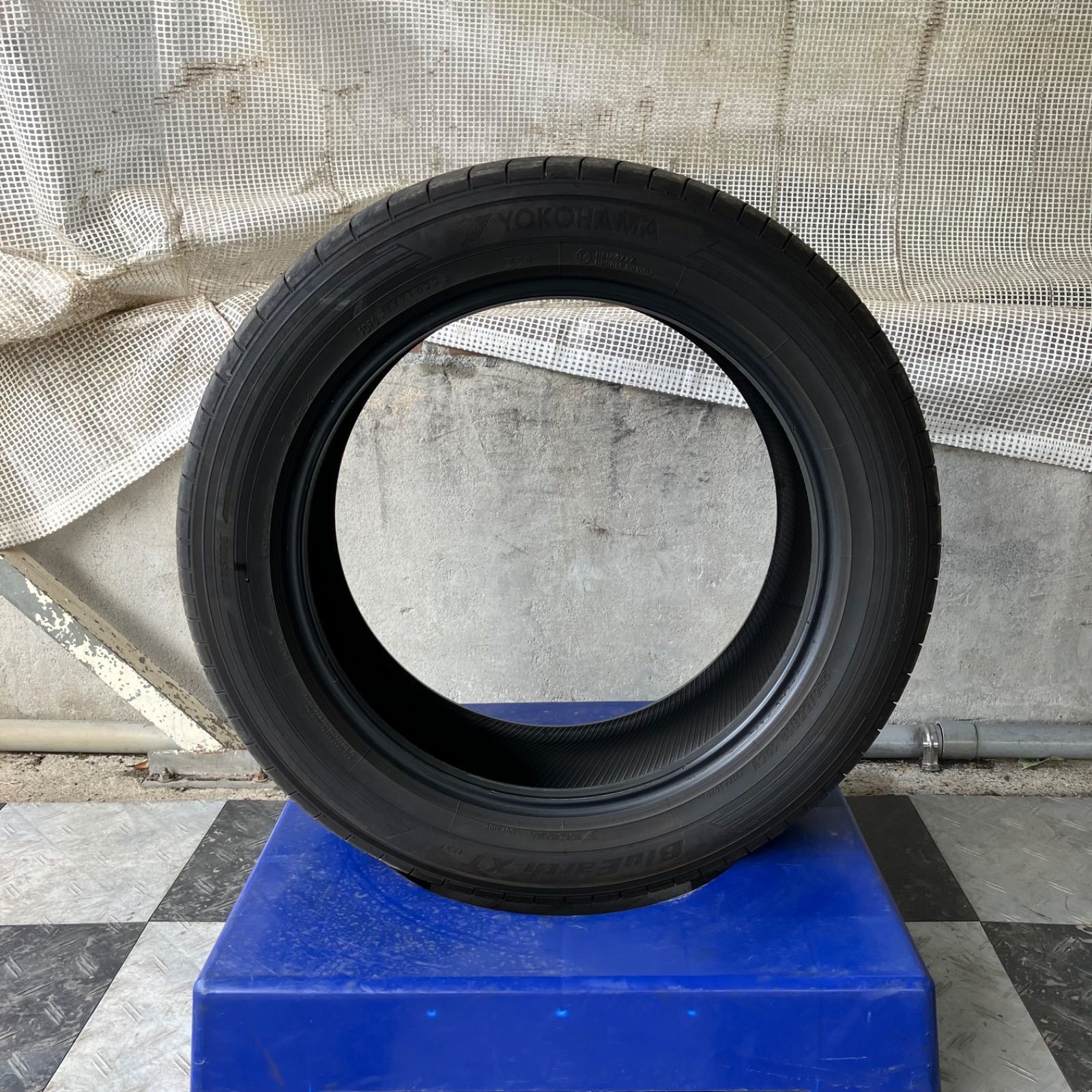 送料込み]235/55R19 105V 2023年製 YOKOHAMA BlueEarth-XT AE61